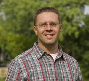 Gust Annis Headshot. 