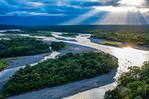 vista aerea de un río serpenteante.