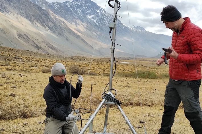 Instalación de sensores monitoreo remoto humedales