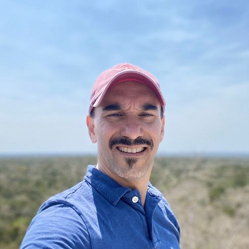 Gabriel Benavides Headshot