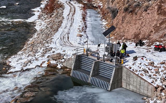 A new headgate that controls water flowing through a river.