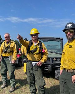 The TNC burn crew getting ready to perform their first prescribed burn at Pearl Jackson Crosstimbers Preserve.