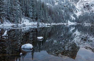 LAGO, ROCKY MOUNTAINS.
