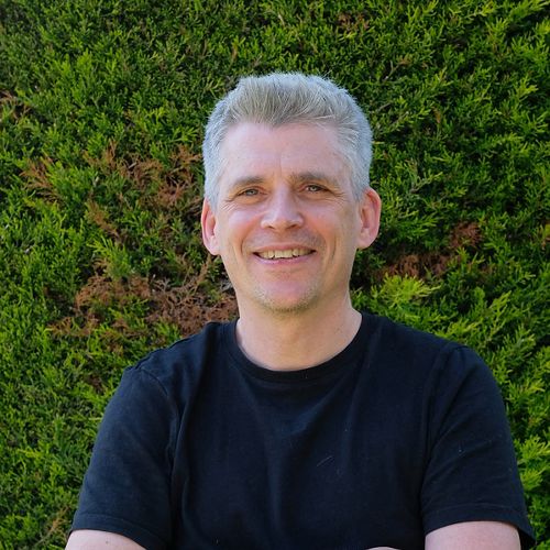 Headshot of Rob Cunningham.