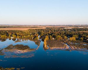 Lying within Lake Huron, the Saginaw Bay is located on the eastern side of Michigan. It is between Michigan's Thumb region and the rest of the Lower Peninsula.