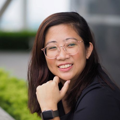Su-E Yap headshot.