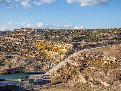 The 3,800-foot Navajo Dam on the San Juan River supplies a small amount of hydroelectric power to northwestern New Mexico.