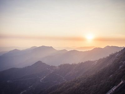 A view over the Sierra Mountains from Moro Rock in Sequoia National Park in California.