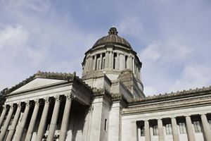 View looking up to the dome of the Washington state capitol building.