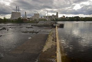 Image of dam on a river. 