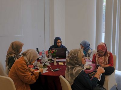 Diskusi peserta pada saat mengikuti Dialog Kebijakan, Samarinda, 7 Maret 2024.