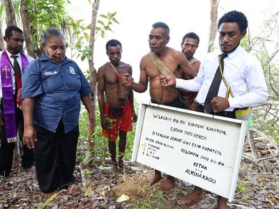 Mama amina bersama pemuka agama buka sasi