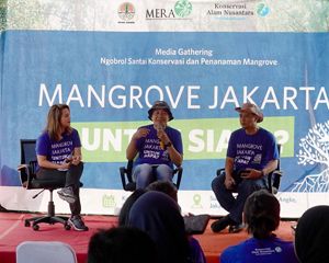 The Jakarta BKSDA, together with Yayasan Konservasi Alam Nusantara (YKAN), held an awareness event with the theme "Mangrove Jakarta for whom?" which was attended by some mass-media, on 25 May 2023 at the Muara Angke Wildlife Reserve, North Jakarta.