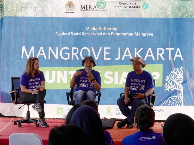 The Jakarta BKSDA, together with Yayasan Konservasi Alam Nusantara (YKAN), held an awareness event with the theme "Mangrove Jakarta for whom?" which was attended by some mass-media, on 25 May 2023 at the Muara Angke Wildlife Reserve, North Jakarta.