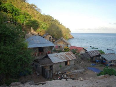 Depan pantai desa Jerili, Serua.