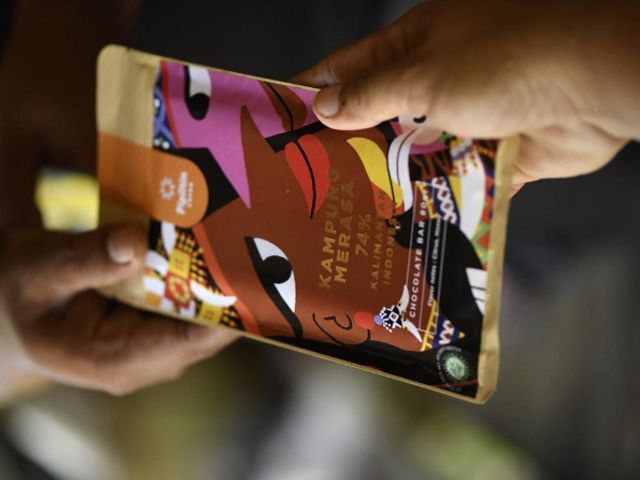 Produksi biji fermentasi kakao dari Kelompok ICS Pesete Tawai Kakao Kampung Merasa diolah oleh produsen cokelat Pipiltin Cocoa sejak 2022.