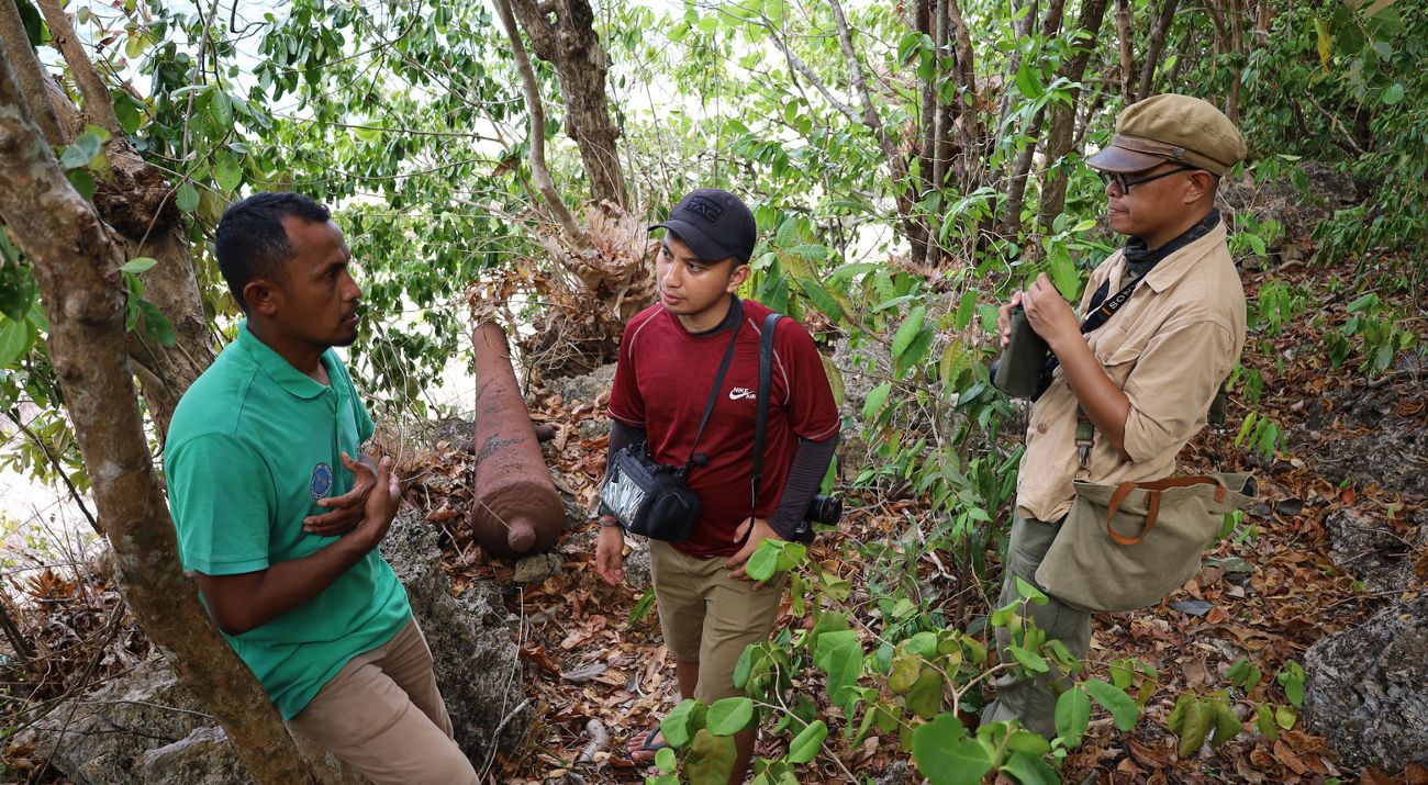 Meriam kuno di Hutan Adat Liang Kuri Kuri