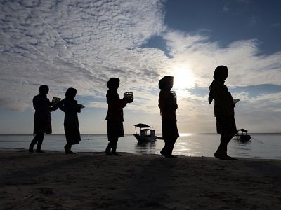 Tari Hekelu kulu Desa Kollo soha