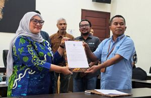Penandatanganan kerja sama antara YKAN dan BLUD UPTD dalam pengelolaan kawasan konservasi 