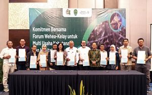 penandatangan komitmen konsesi kelola hutan berkelanjutan