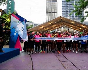 Para peserta fun run “Misi Lestari 2023: See Nature” bersiap di garis start untuk menyelesaikan sembilan misi yang terdiri dari aktivitas fisik dan pengetahuan umum seputar kegiatan konservasi YKAN.