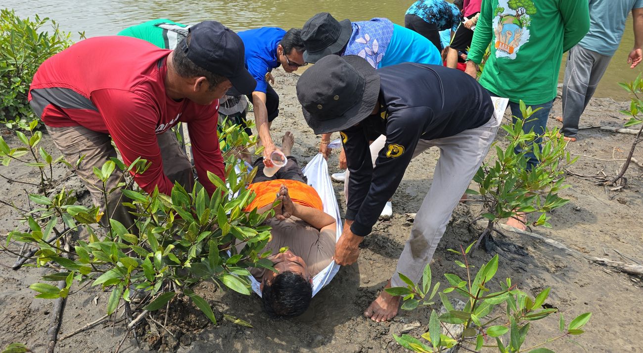 Training on Handling Caught and Stranded Marine Mammals