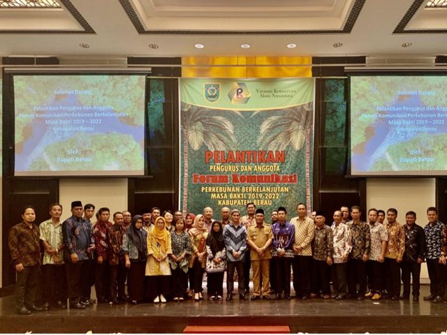 Pelantikan pengurus dan anggota Forum Komunikasi Perkebunan Berkelanjutan masa bakti 2019-2022 Kabupaten Berau.